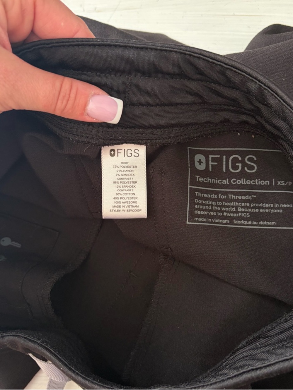 FIGS Zamora Black Jogger Scrub Pants - XS - Picture 6 of 6